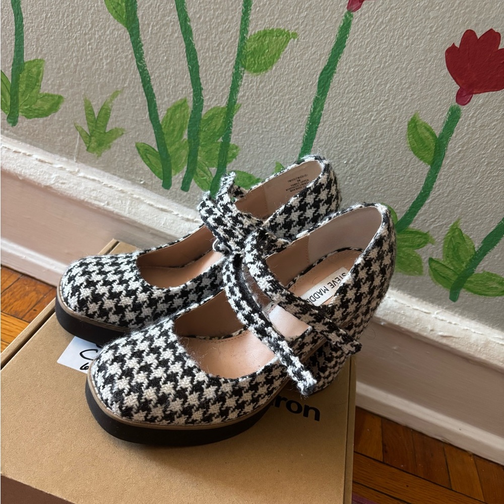 Steve Madden Black and White Platform Mary Janes